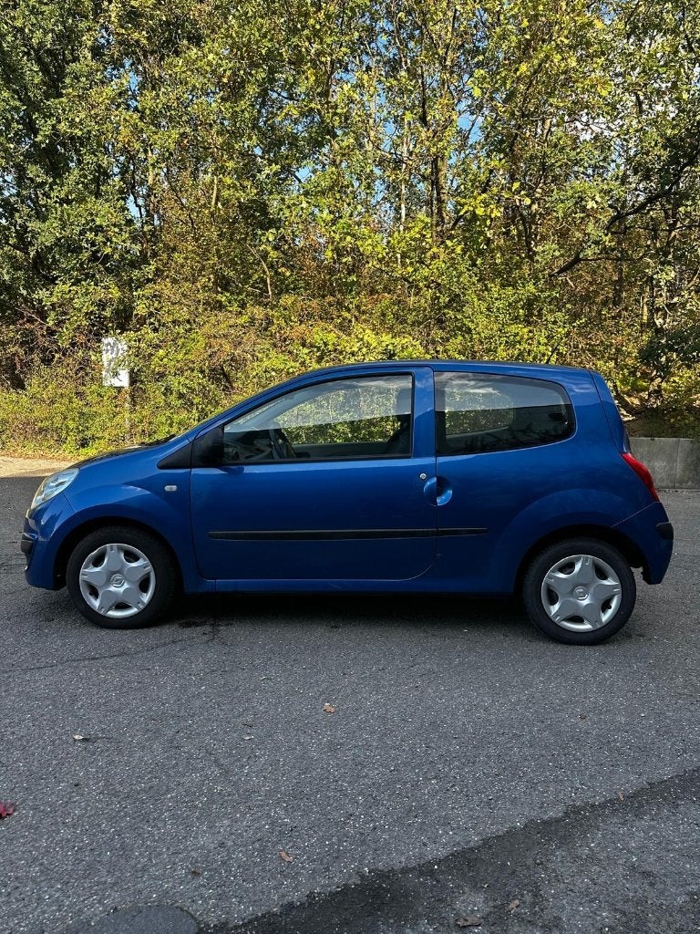 Renault twingo 1.2i   2008  Gekeurd vvk Gsm : 0484467445, Auto's, Voorwielaandrijving, Euro 5, Twingo, 4 cilinders
