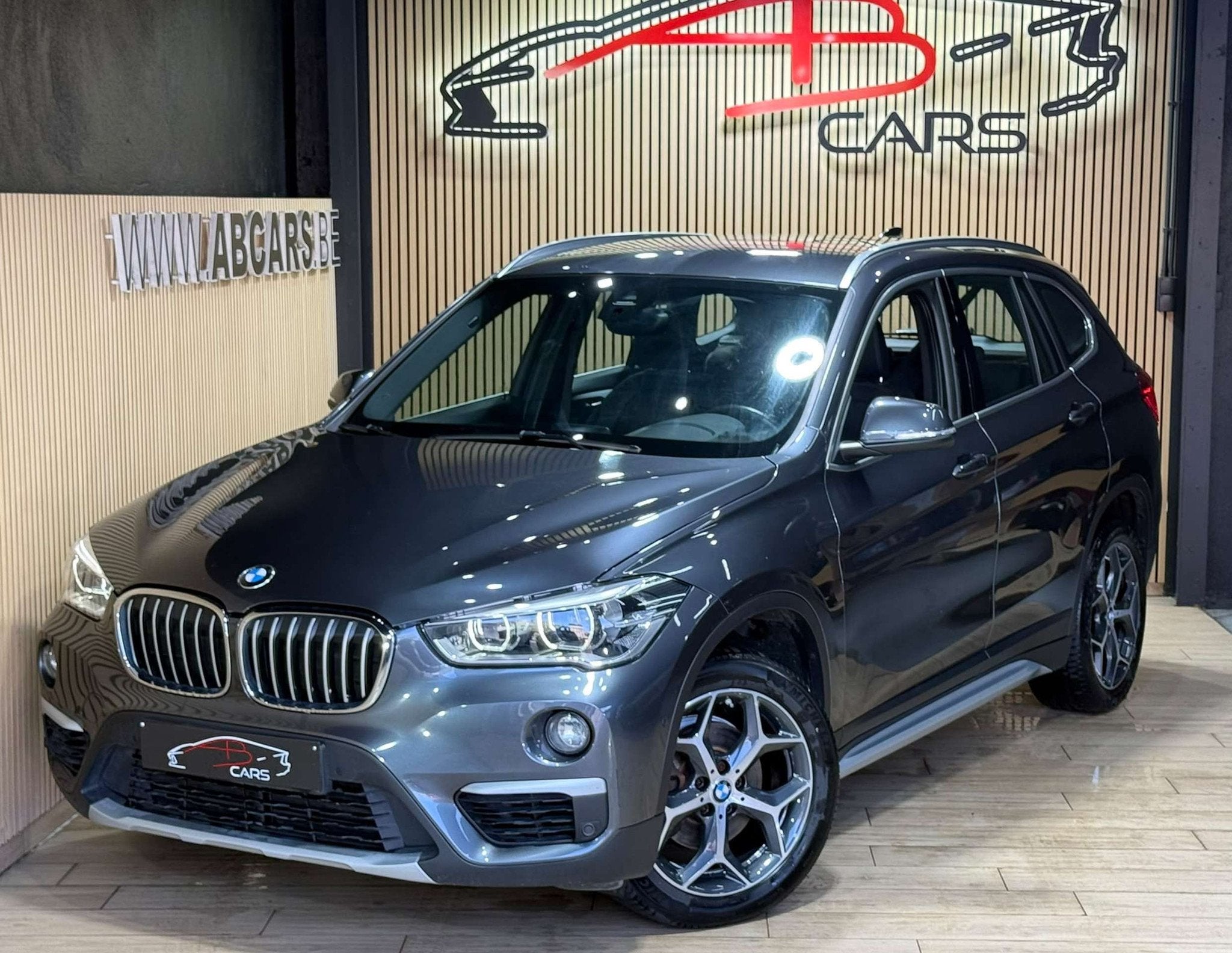 BMW X1 1.5i sDrive18 * SPORT X LINE * GAR 12 MOIS *, Auto's, Gebruikt, 136 pk, Bedrijf, 5 deurs