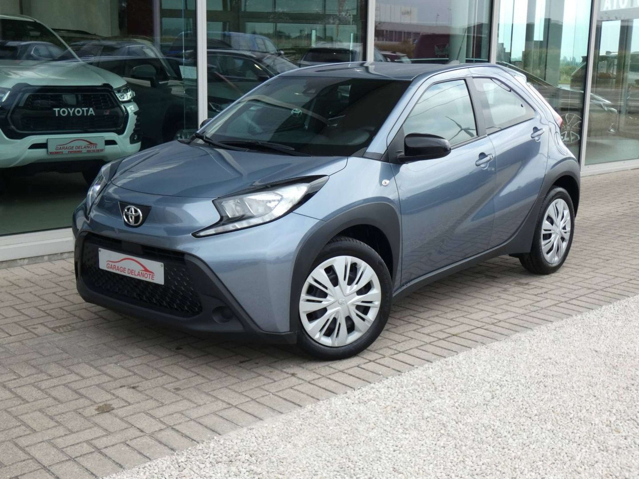 Toyota Aygo X Benzine CVT AUTOMAAT X-play+Comfort pack +Park, Auto's, Stof, Gebruikt, Zwart, LED verlichting