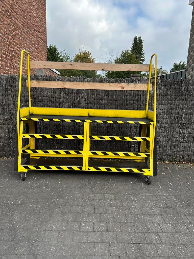 Trap werkplatform, Doe-het-zelf en Bouw, Ladders en Trappen, Zo goed als nieuw, Trap, Ophalen