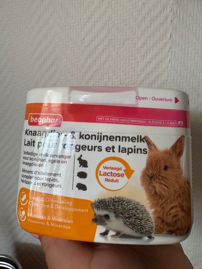 Knaagdieren melk, April, Geslacht onbekend