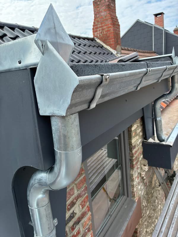 Couvreur Professionn Devis Gratuit 24h Appelez 0465 65 72 39, Doe-het-zelf en Bouw, Dakpannen en Dakbedekking, Nieuw, Dakpannen