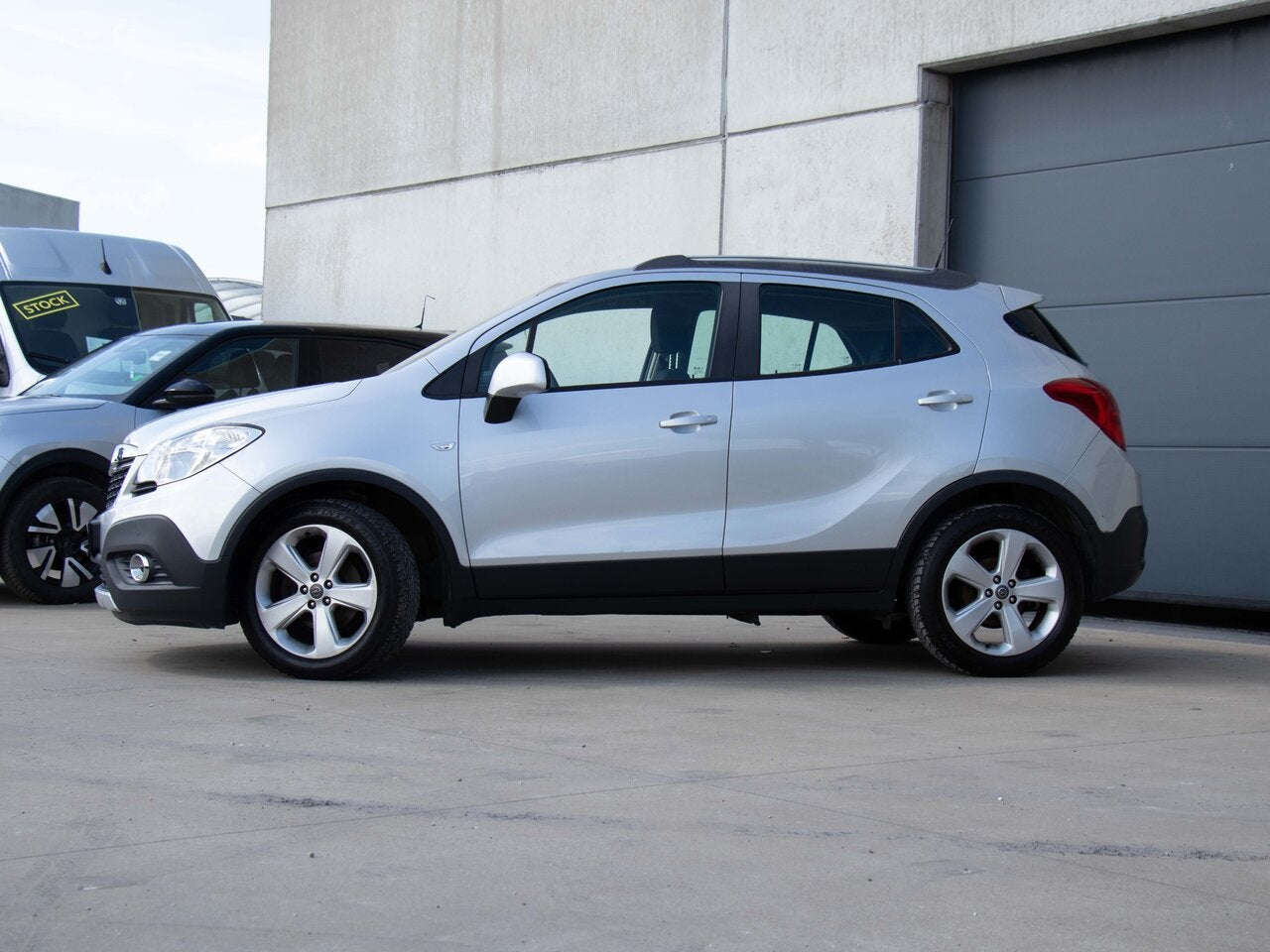 Opel Mokka 1.6 MT5 115PK| NAVI| CRUISE CONTROL|TREKHAAK|AIR, Autos, Achat, Entreprise, Noir, 1598 cm³