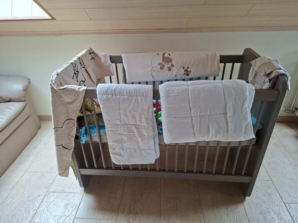 Babybedje uitbreidbaar naar gewoon bed met alle toebehoren, Kinderen en Baby's, Ophalen, Gebruikt, Minder dan 140 cm, Matras