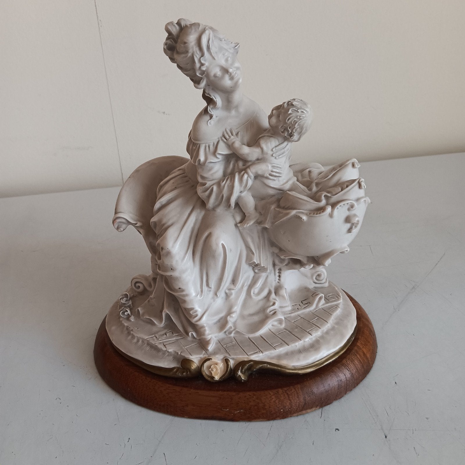 Capodimonte B. Merli, Enlèvement