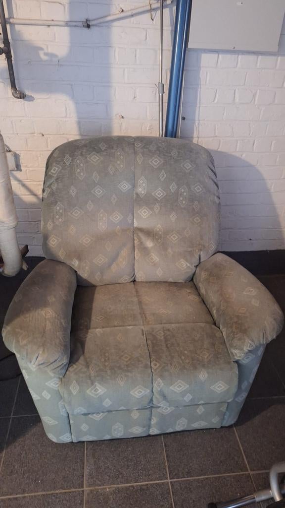 Fauteuil Relax Électrique – Grand Confort & Inclinaison Assi