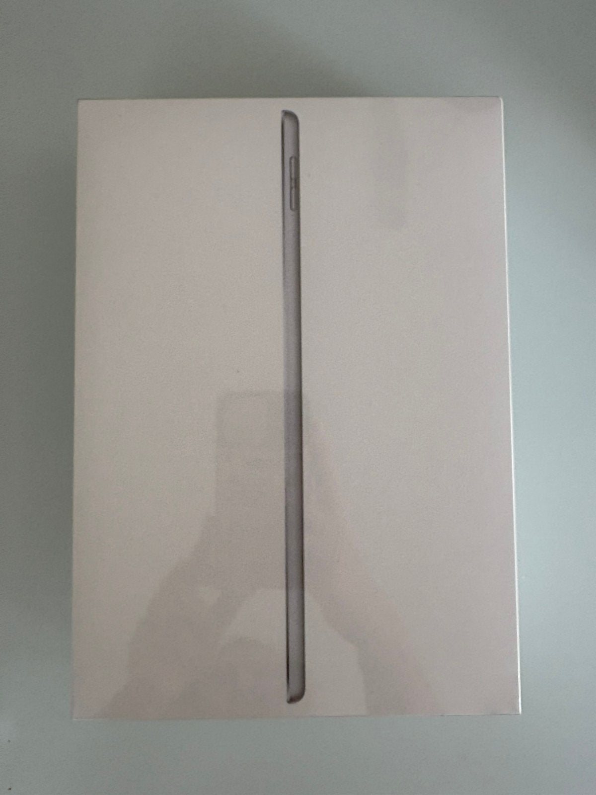 Apple iPad 9th generation - nieuw in verzegelde doos, Computers en Software, Apple iPads, Overige modellen, Wi-Fi, Zilver, 256 GB