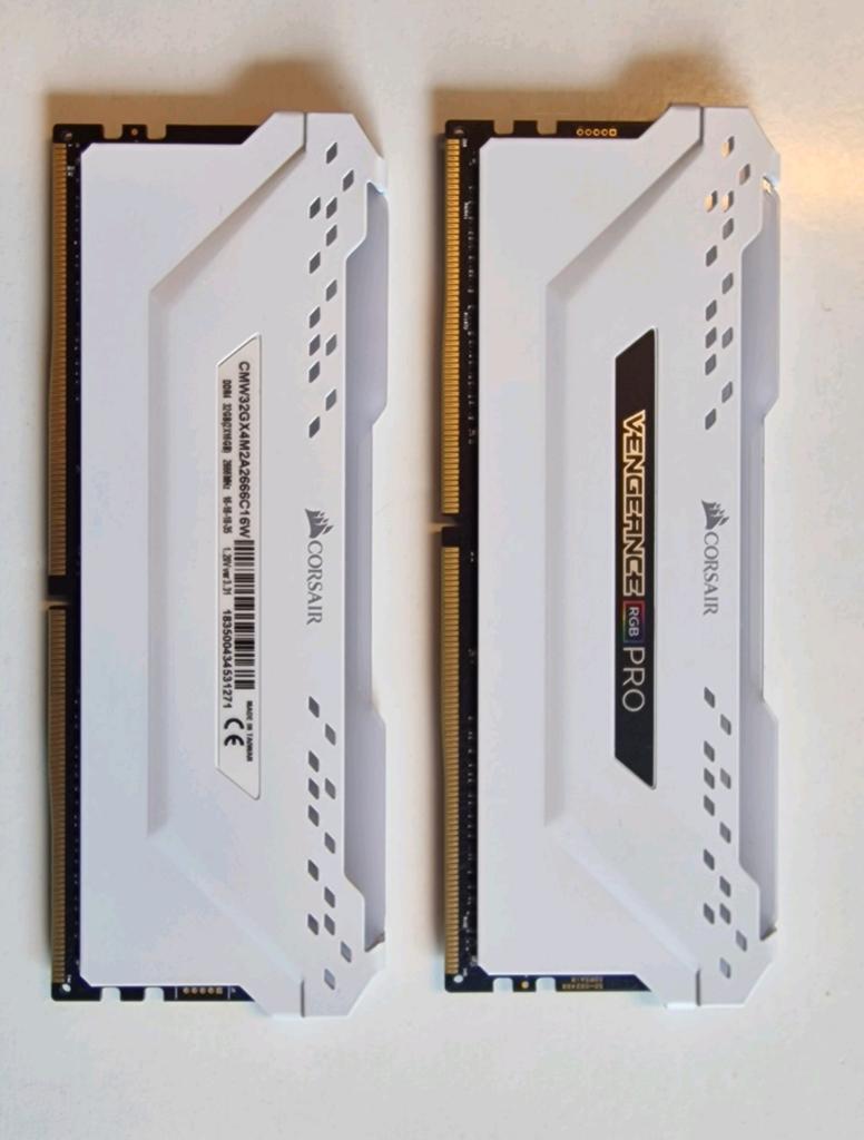 Corsair Vengeance RGB Pro 32GB, Computers en Software, Ophalen, Gebruikt, 32 GB, DDR4