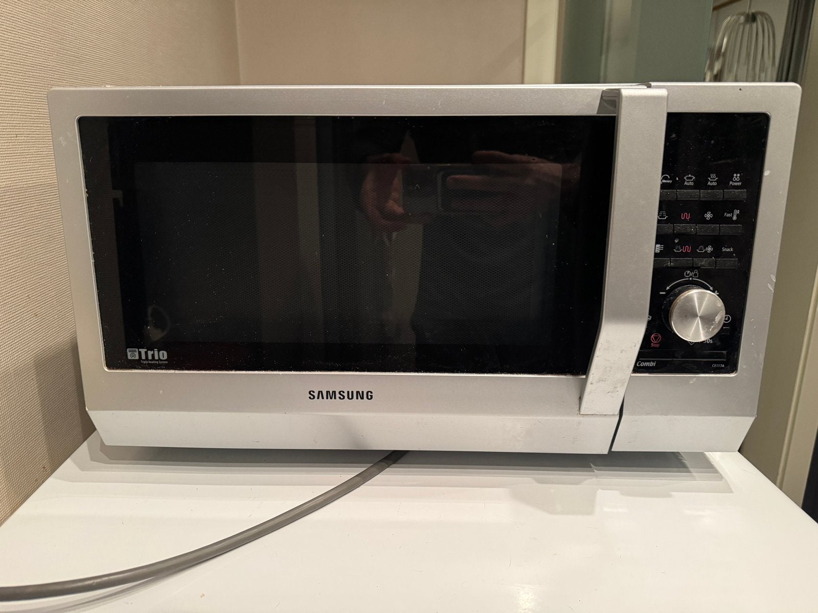 Samsung microgolf, Gebruikt, Microgolfoven, Ophalen of Verzenden, Draaiplateau