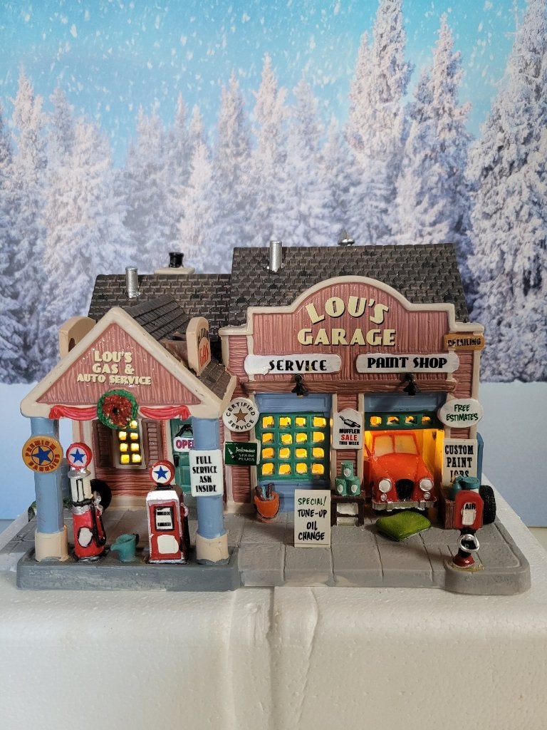 Lemax “Lou’s Garage”, Ophalen of Verzenden, Zo goed als nieuw