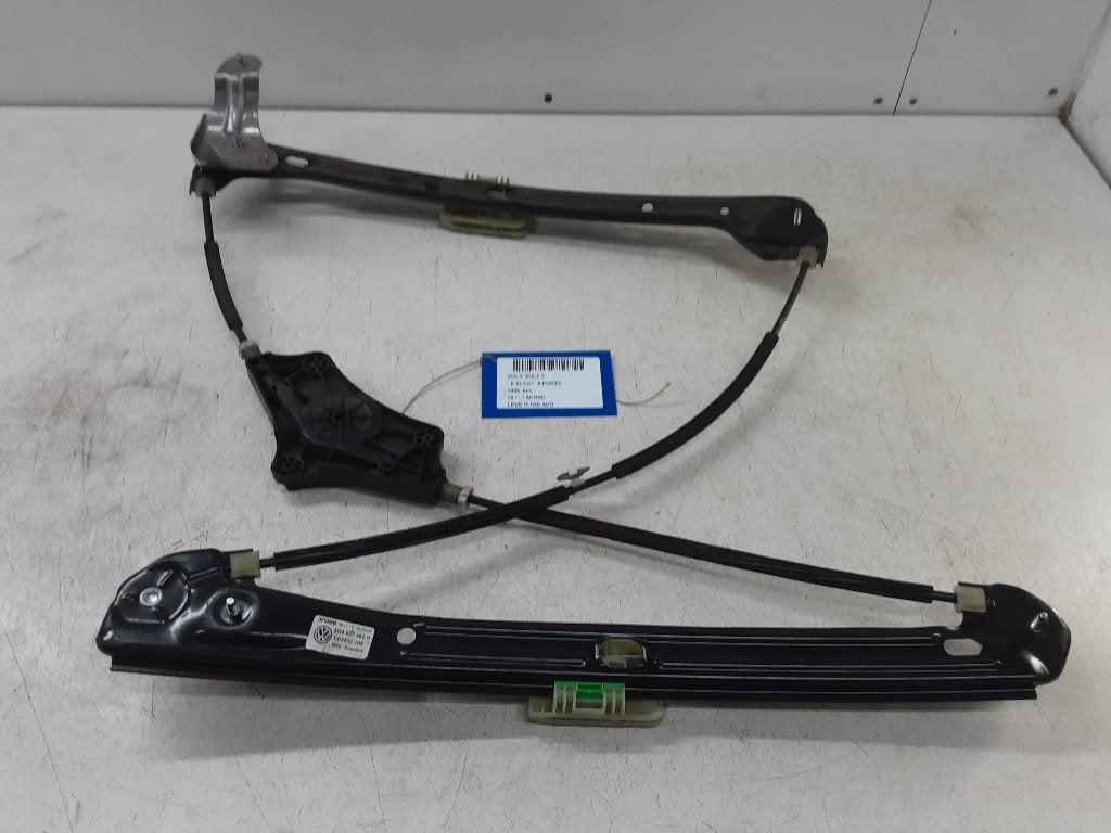 VITRE MECANISME AVANT DROIT Golf VII (AUA) (5G4837462H), Autos : Pièces & Accessoires, Volkswagen, Mevr. I. Hauben, Utilisé, Rue de l'Espoir 34 34
4030  GRIVEGNÉE, BE