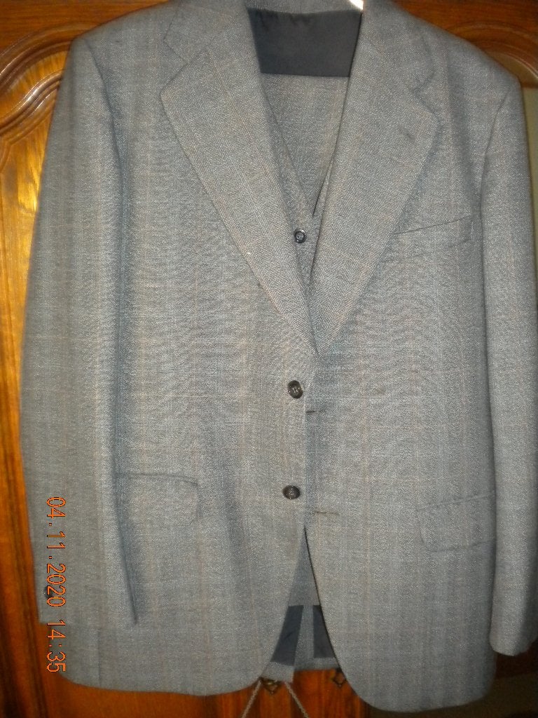 Licht grijs kostuum met giletvestje, Kleding | Heren, Ophalen, Maat 56/58 (XL), Grijs