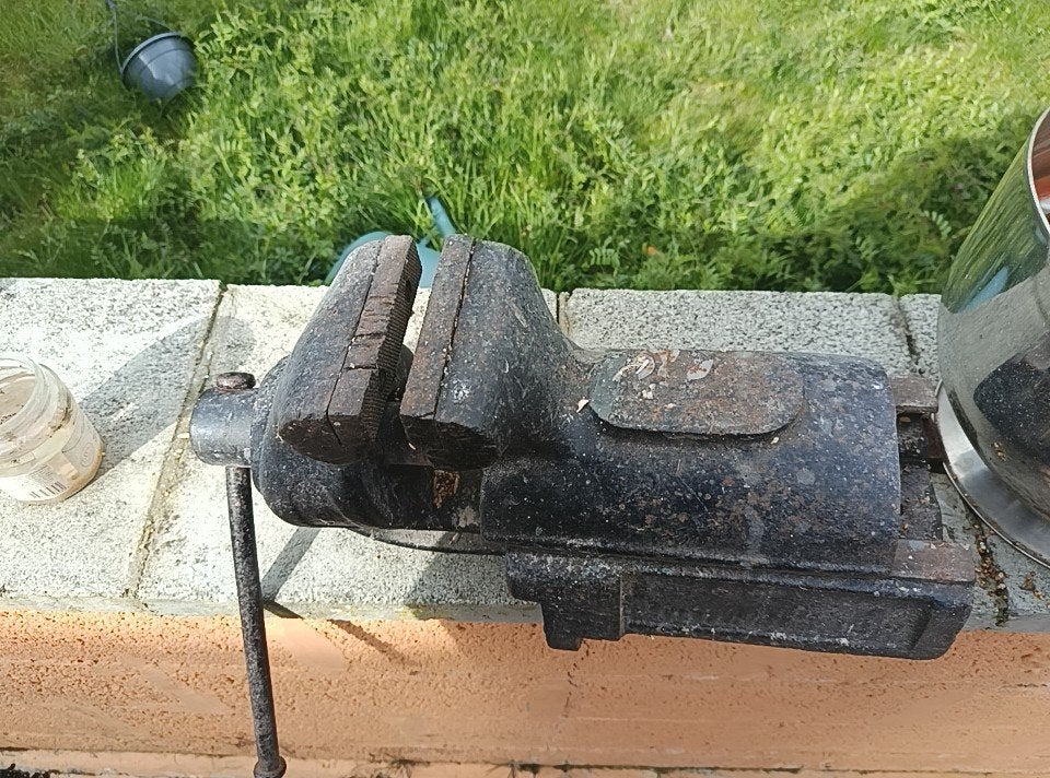 Étau robuste, Bricolage & Construction, Enlèvement