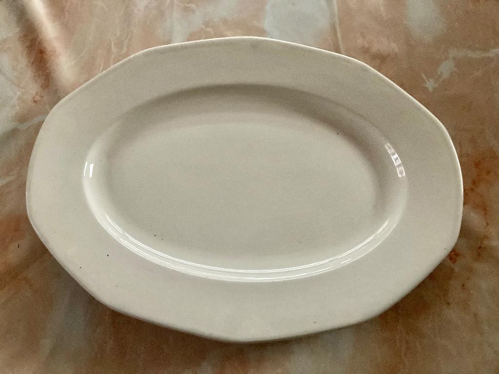 Ovale schotel, Enlèvement ou Envoi, Comme neuf, Porcelaine, Balance ou Balances