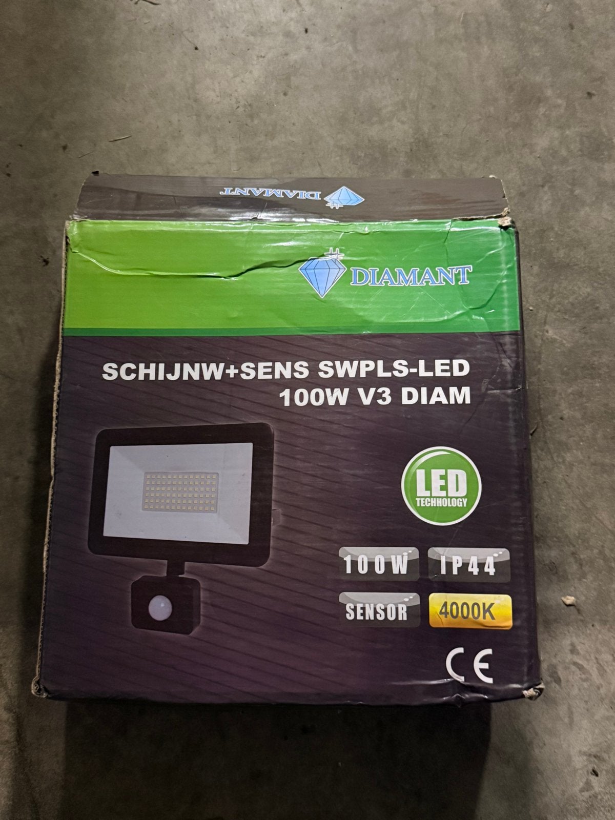 Led schijnwerper met sensor, Ophalen, Zo goed als nieuw, Led