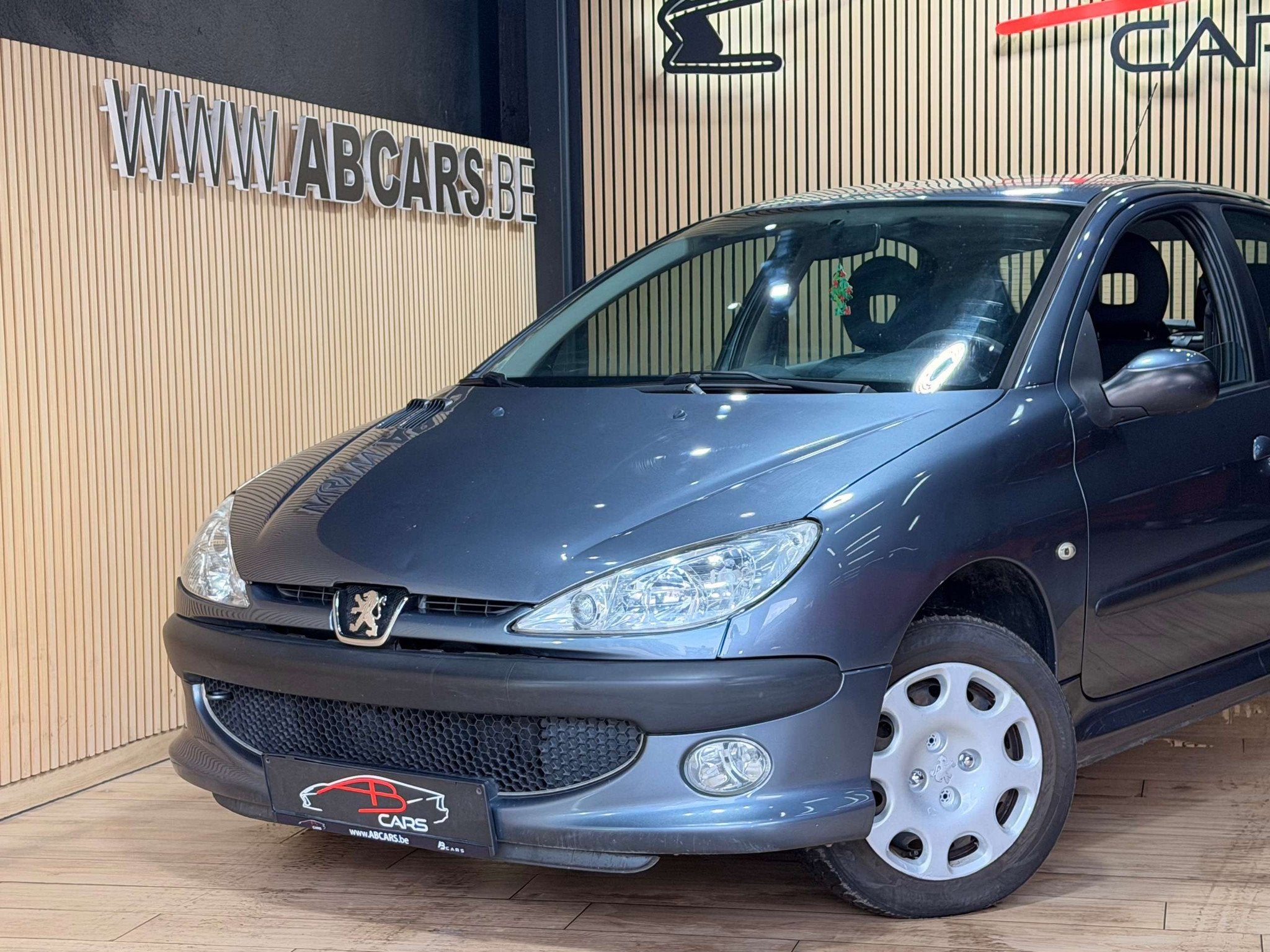 Peugeot 206 1.4i Trendy (bj 2007), Auto's, Peugeot, Stof, Zwart, 4 cilinders, Bedrijf