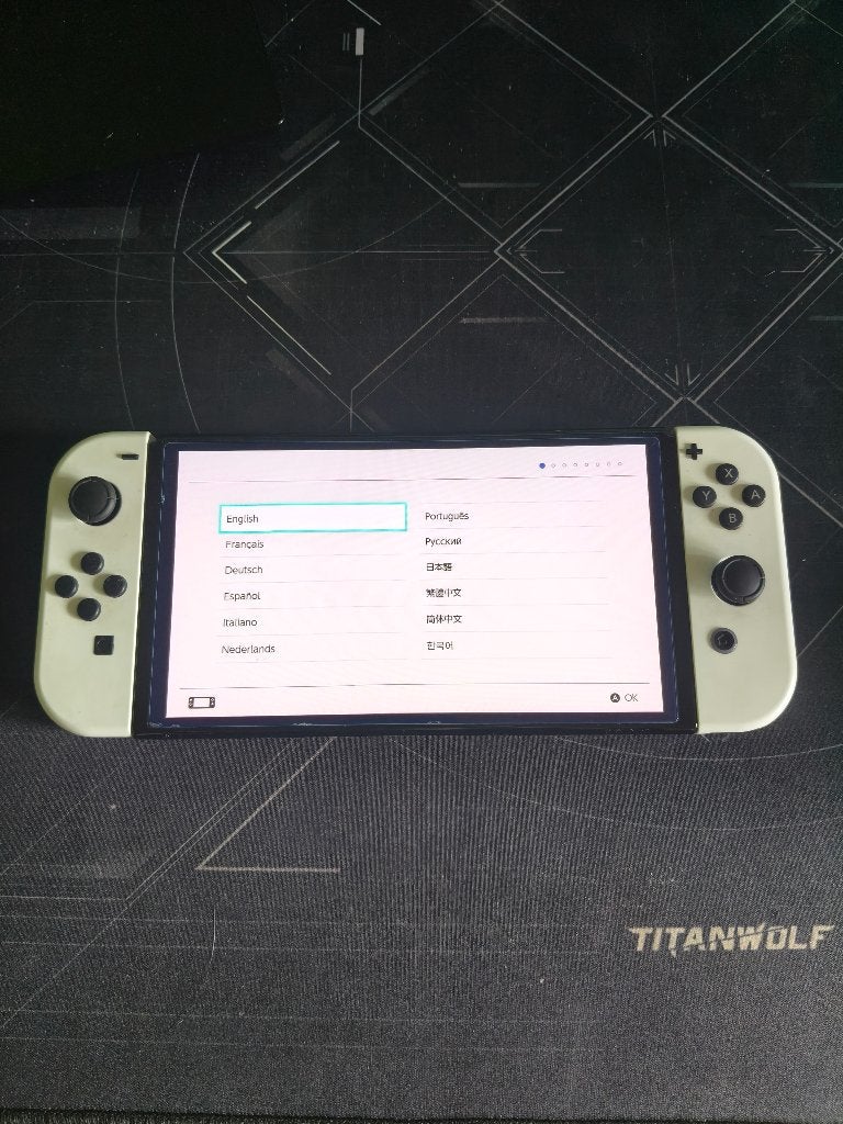 Nintendo Switch OLED, Games en Spelcomputers, Spelcomputers | Nintendo Switch, Ophalen of Verzenden, Gebruikt, Met 2 controllers