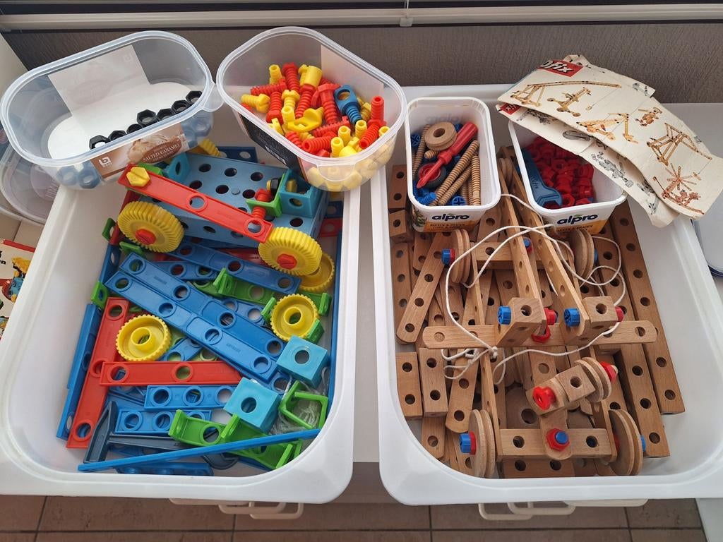 Houten meccano en plastieken, Ophalen