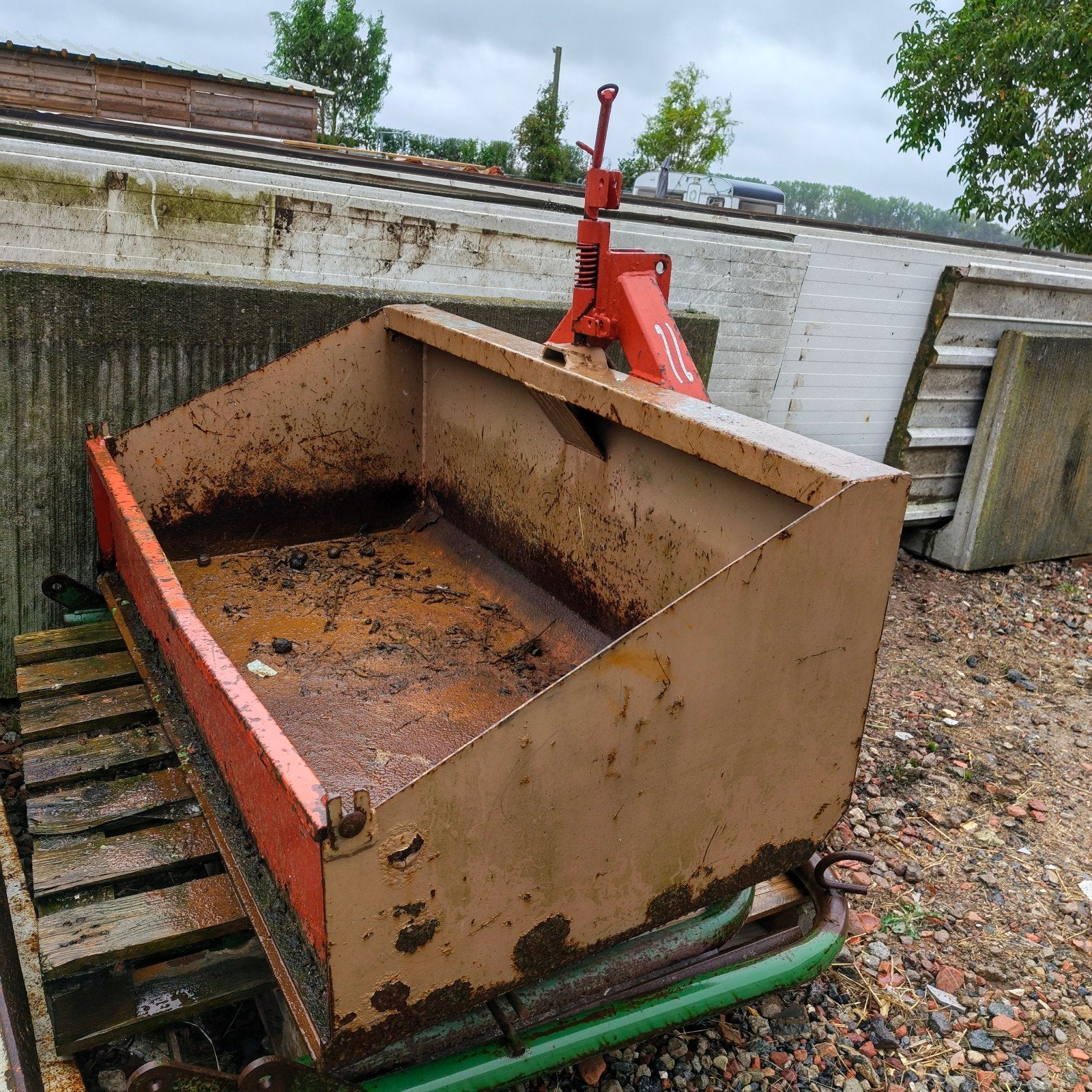 kiepbak voor kleine tractor, Zakelijke goederen, Ophalen