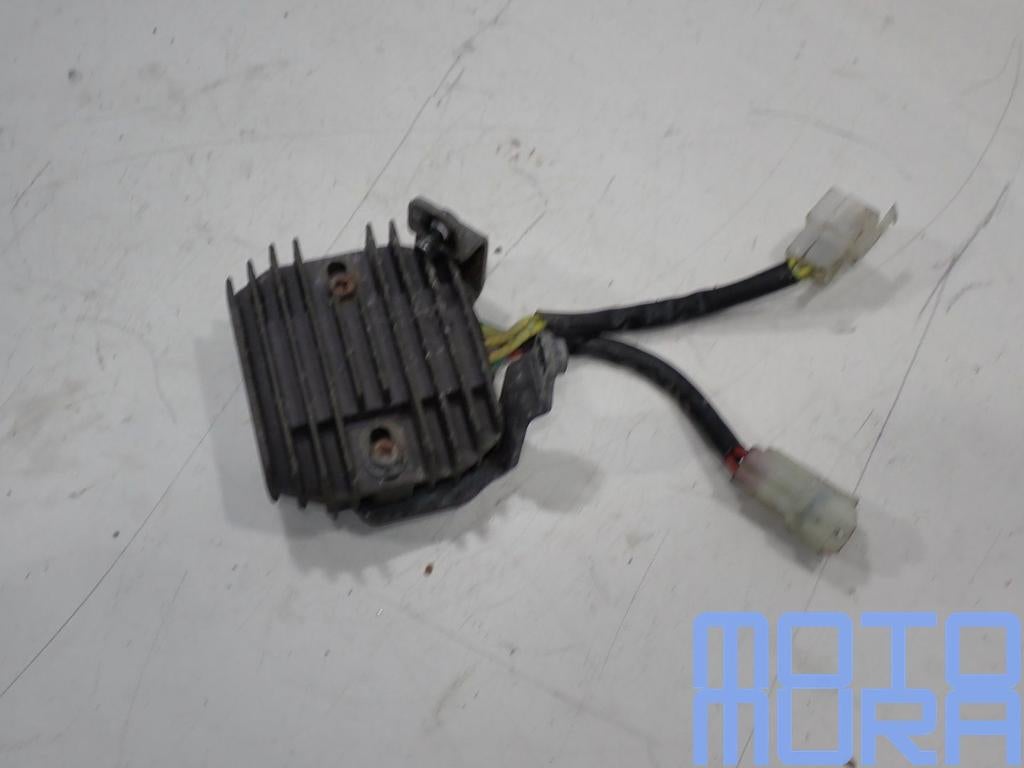 Spanningsregelaar voor de Suzuki SV 1000 2003 - 2007 SV1000, Motoren, Onderdelen | Suzuki, Gebruikt, -, -, Ophalen of Verzenden