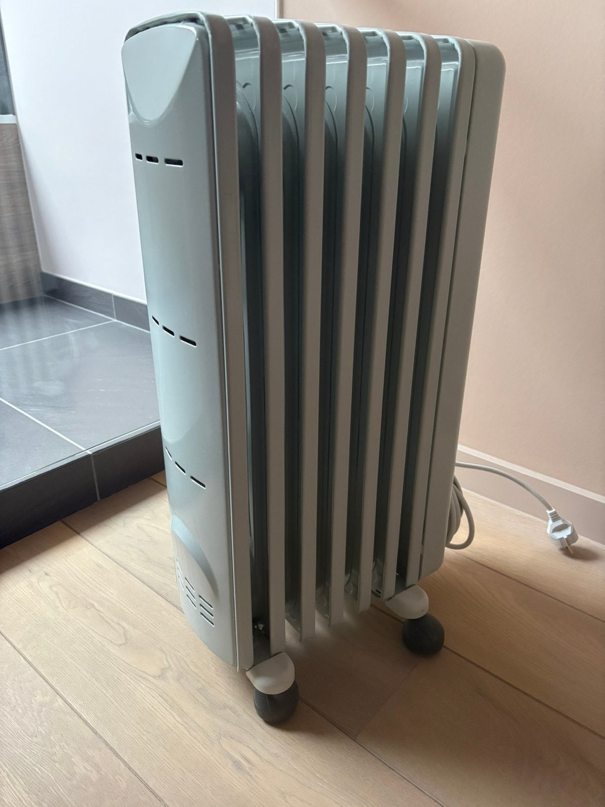 Olieradiater Delonghi 1500 watt, Ophalen, Zo goed als nieuw