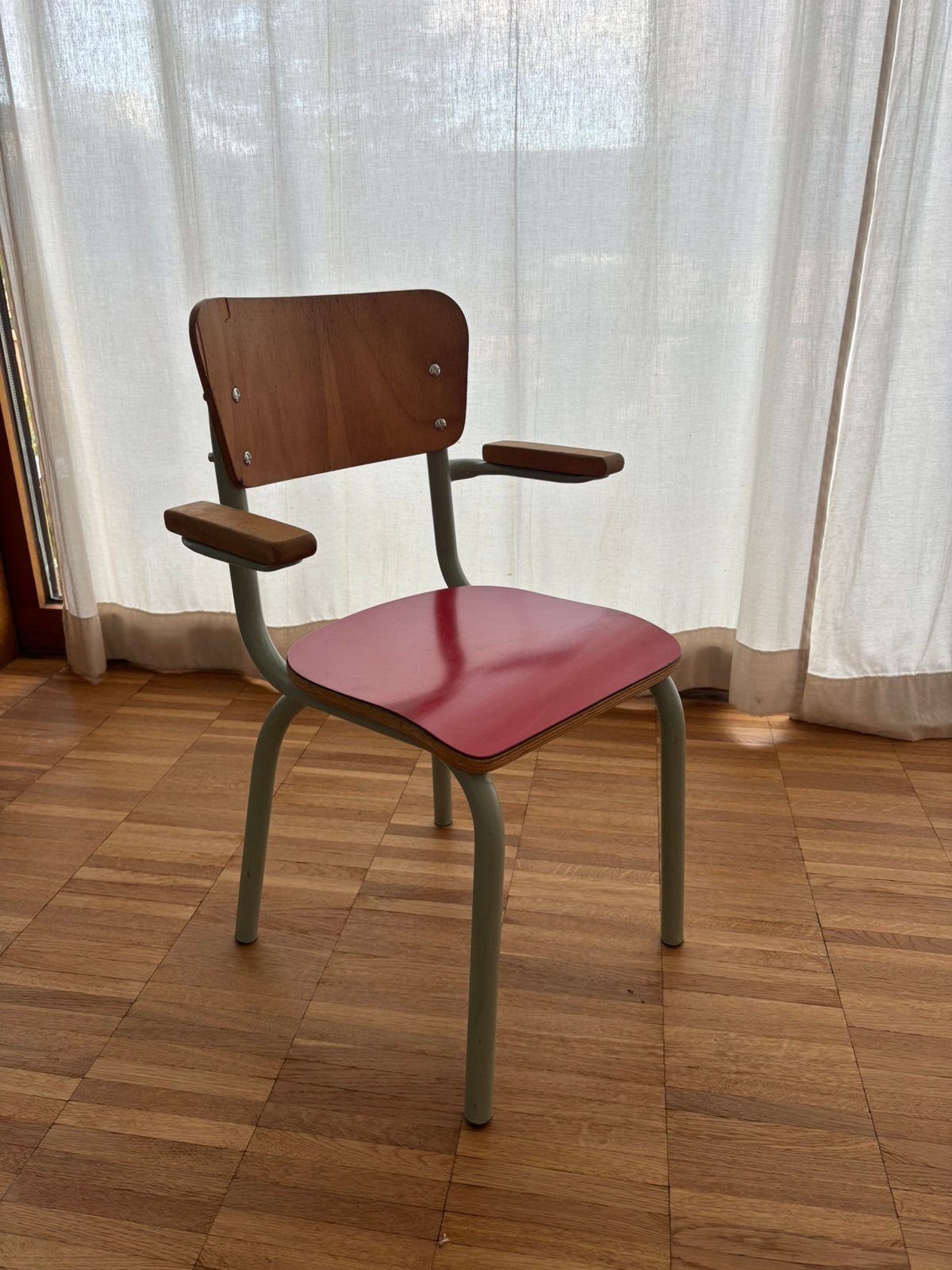 TUBAX kinderstoel 1965 – Belgisch schoolmeubilair, Huis en Inrichting, Ophalen, Zo goed als nieuw