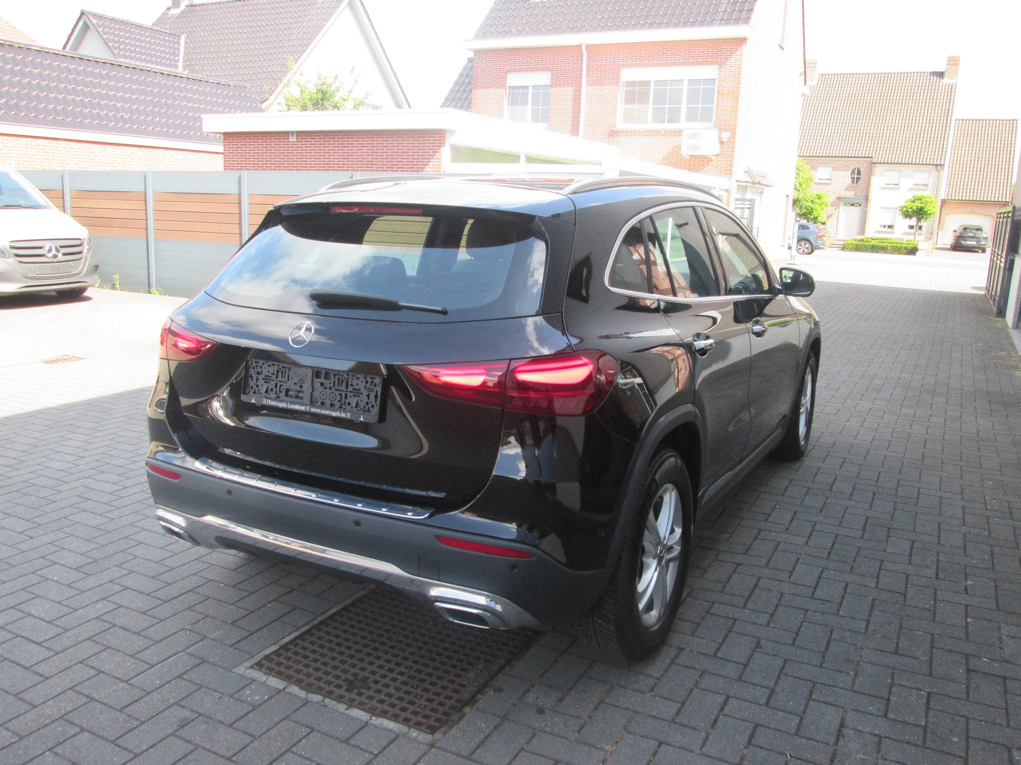Mercedes-Benz GLA 200 DISTRONIC MEMORY (automatique), 1332 cm³, Achat, Euro 6, Entreprise