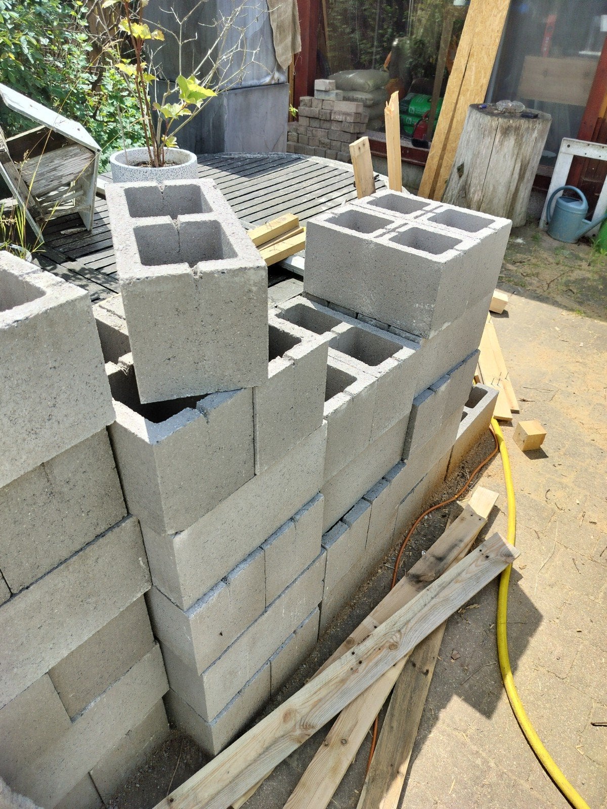 Briques en béton 39x19x19, Bricolage & Construction, Briques, Enlèvement