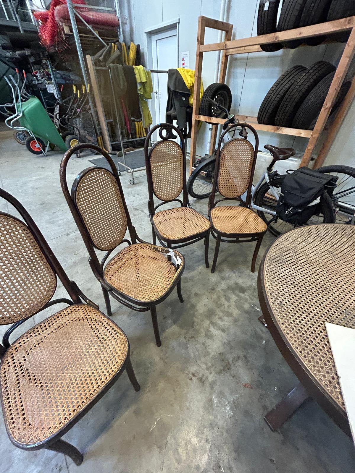6 Thonet stoelen en tafel - te restaureren, Antiek en Kunst, Ophalen