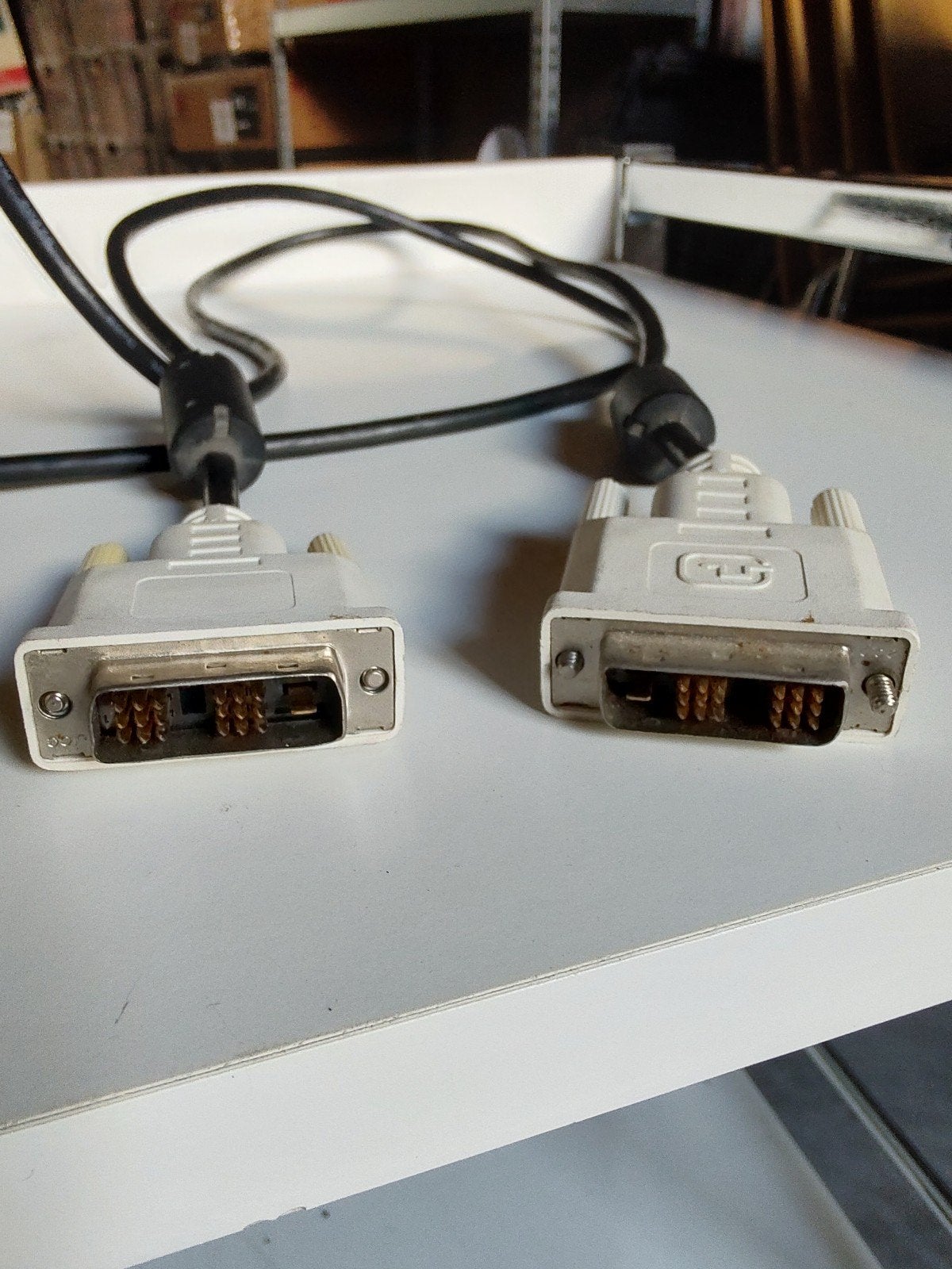DVI (Digital Visual Interface), Computers en Software, Verzenden