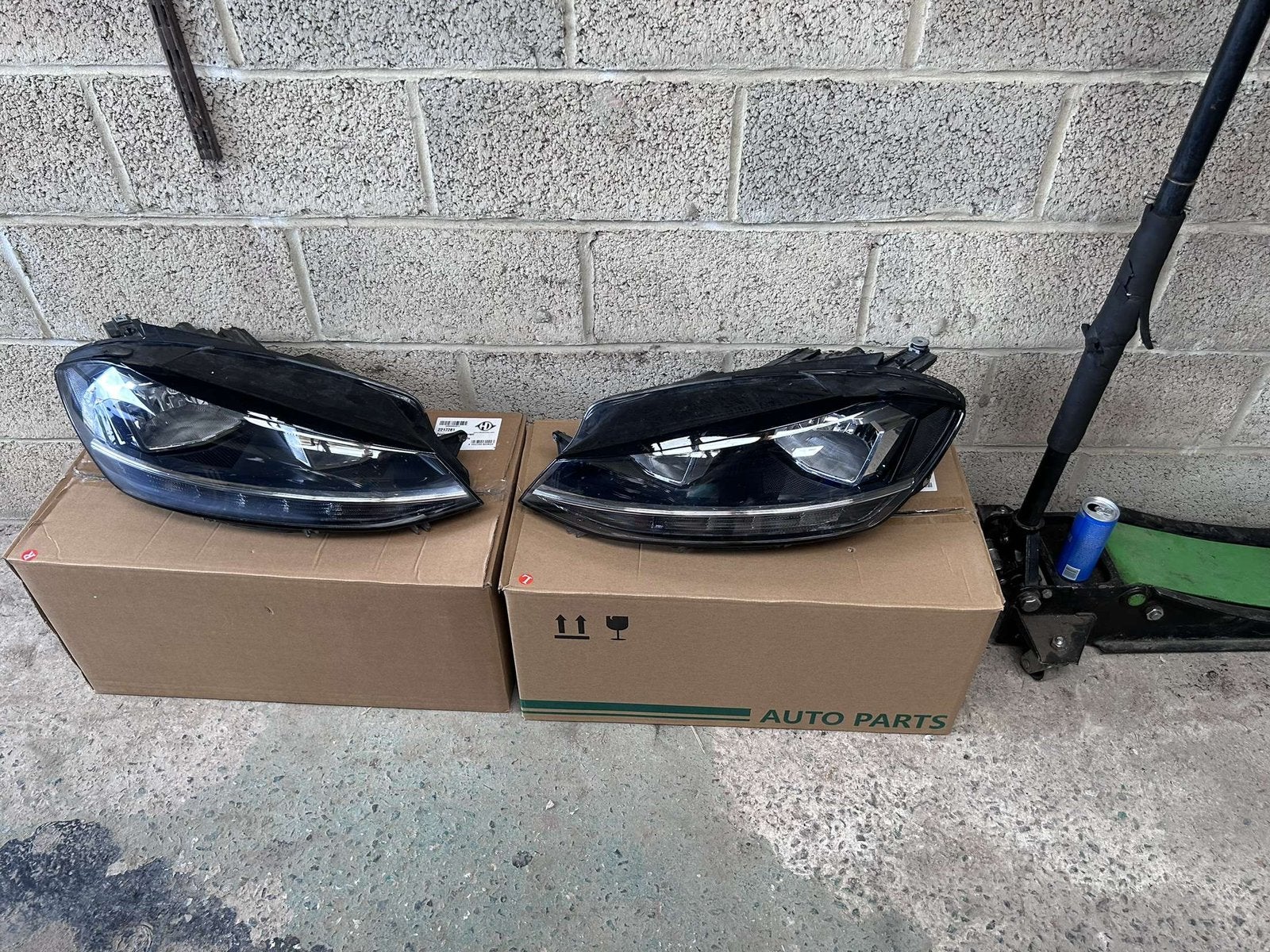 Phare golf 7 phase 2 model halogene, Enlèvement