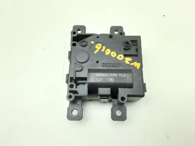 ACTIONNEUR MOTEUR VOLET CHAUFFAGE RAV4 (A5) (|0638002031|), Utilisé, Toyota