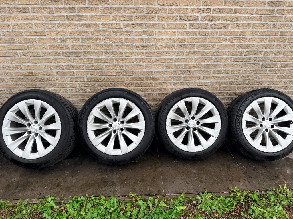 Originele Tesla Model X zomerset - Michelin Pilot 4 SUV, Ophalen, Gebruikt, 255 mm, Velg(en)