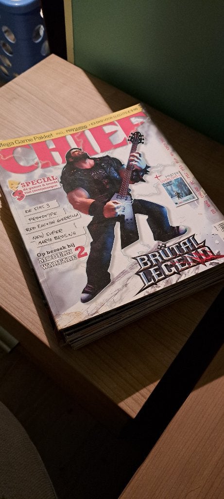 CHIEF Magazines, Ophalen of Verzenden, Zo goed als nieuw, Overige typen