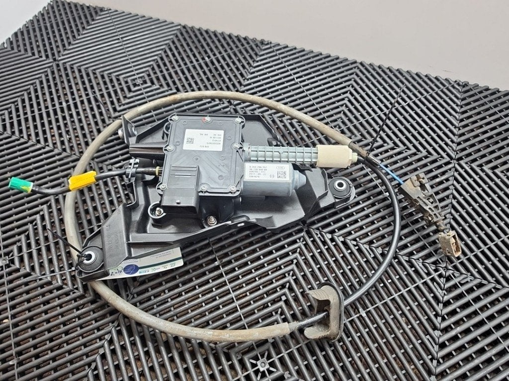 MOTEUR DE FREIN A MAIN ELECTRIQUE Peugeot 3008 I (0U / HU), Autos : Pièces & Accessoires, Kontakt-peugeot@peugeot.com, Utilisé