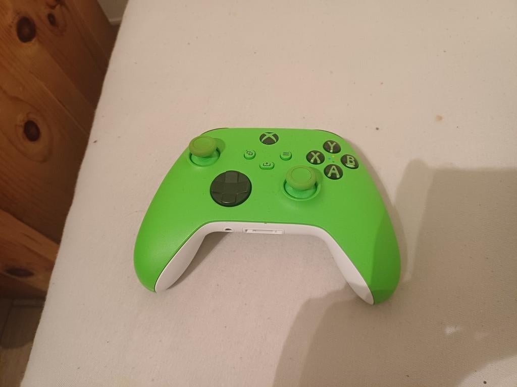Xbox controller, Consoles de jeu & Jeux vidéo, Consoles de jeu | Xbox | Accessoires, Enlèvement, Contrôleur, Xbox One