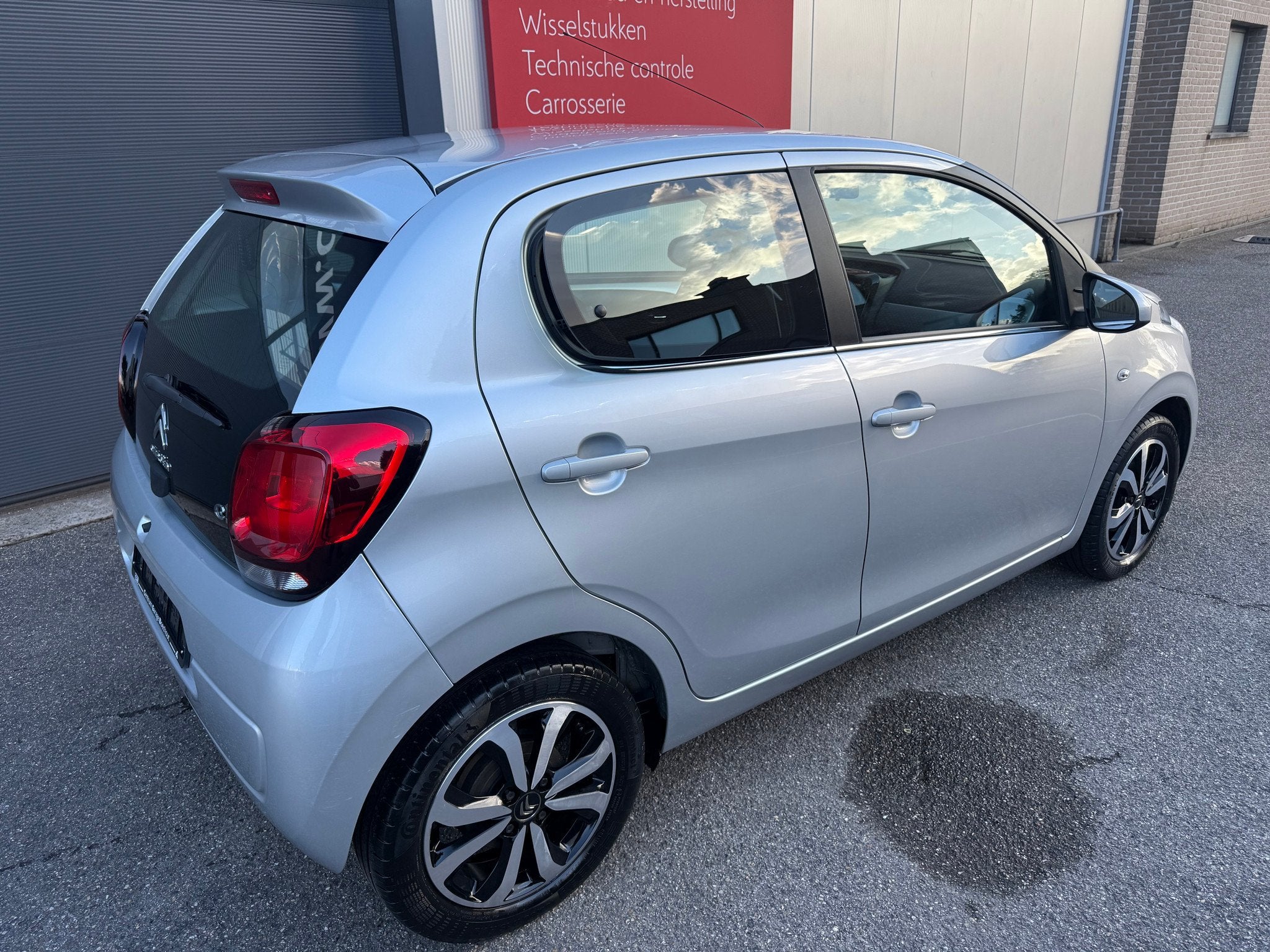 Citroën C1 12 VTI 82pk SHINE camera aut airco TOPPER, Auto's, Voorwielaandrijving, Stof, 1199 cc, Handgeschakeld