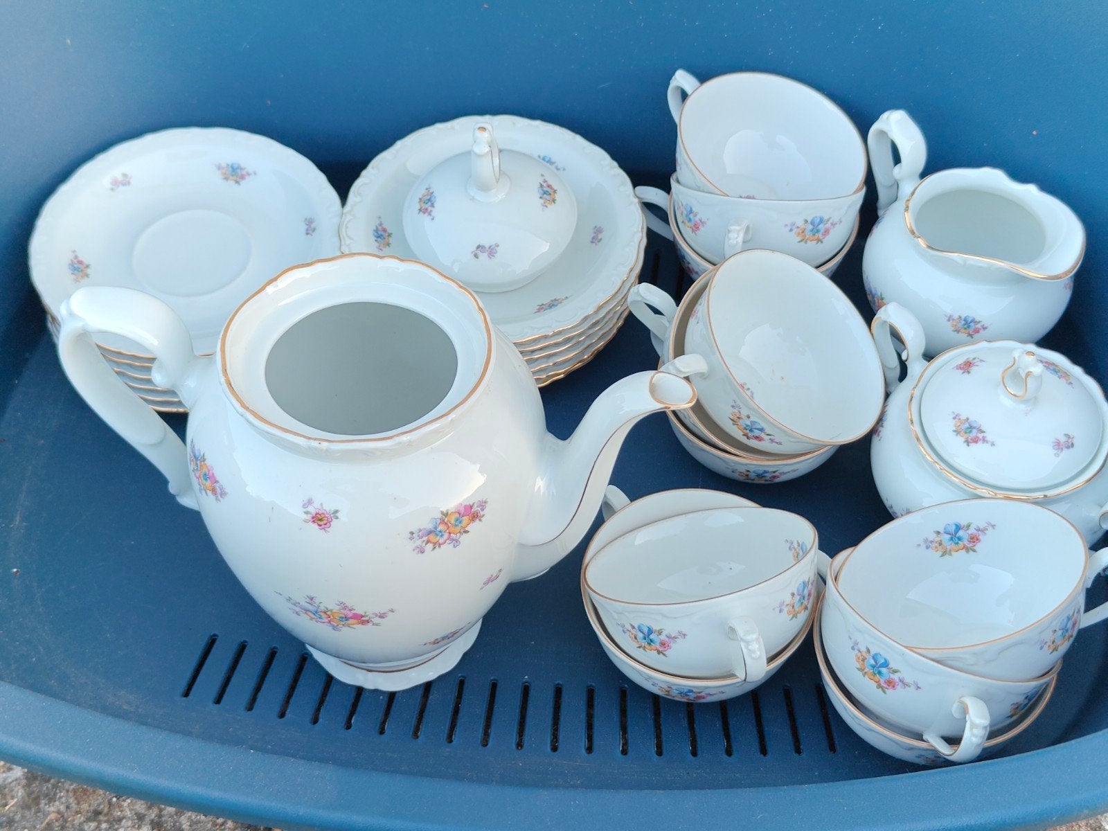 mooi serviesje met bloemetjes motief, Antiek en Kunst, Antiek | Servies compleet, Ophalen