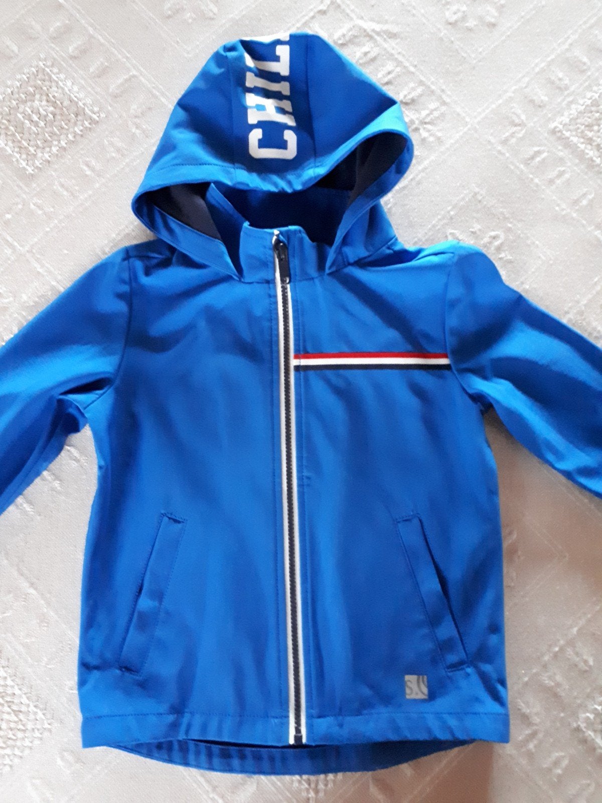 Mooi jongensjasje s.Oliver mt 110, Enfants & Bébés, Vêtements enfant | Taille 110, Enlèvement ou Envoi