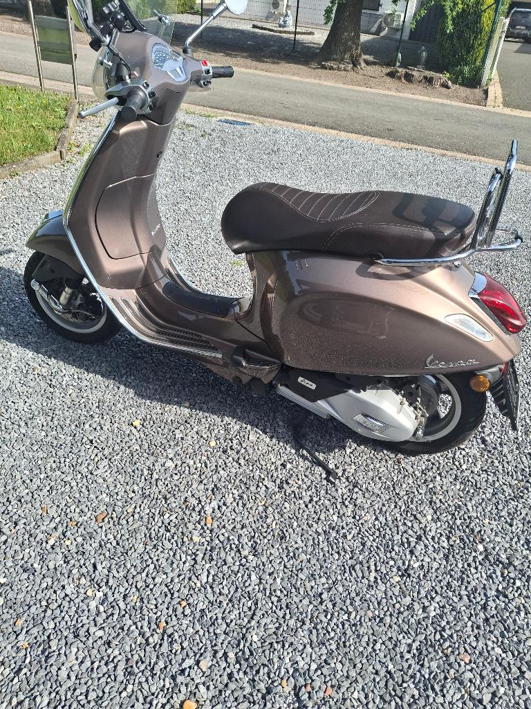 Vespa piaggio 125cc, Motoren, Motoren | Piaggio, Scooter, 4 cilinders, Gebruikt, Particulier