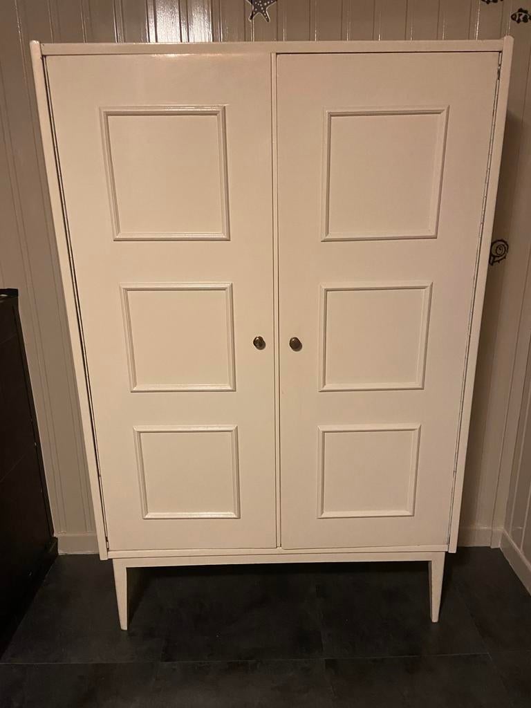 Armoire blanche entièrement en bois, Enlèvement, Utilisé