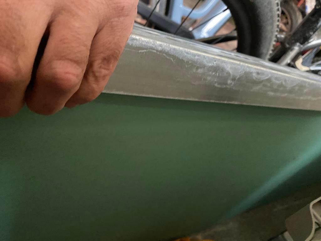 2 groene gyproc platen met horizontaal profiel, Ophalen, Zo goed als nieuw