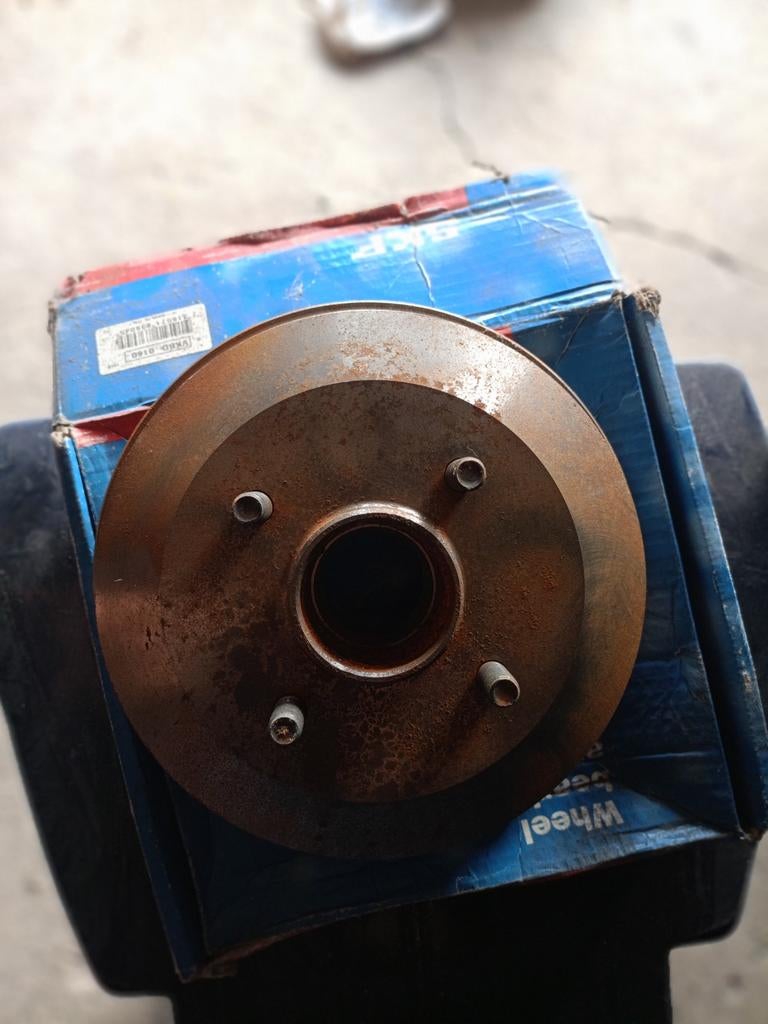 sur Charleroi plus que 40 disques neuf en vente venir sur pl, Autos : Pièces & Accessoires, Enlèvement ou Envoi