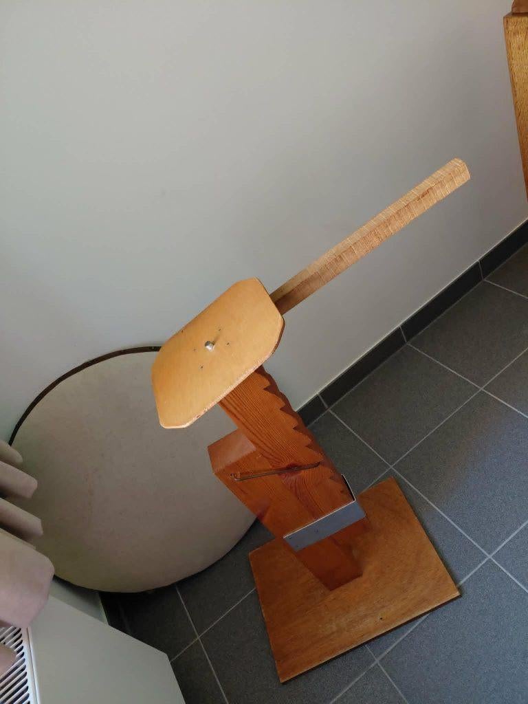 kantkloskussen met staander, Ophalen, Gebruikt, Kussen