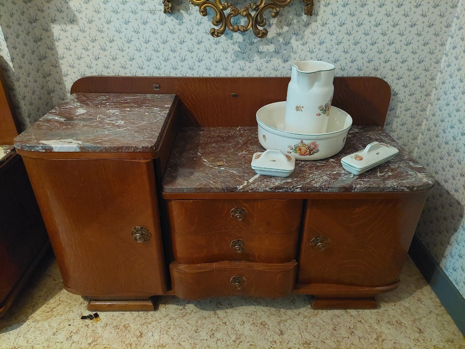 Dressoir, Ophalen