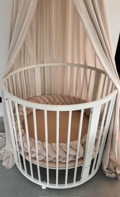 Élégant parc/box avec matelas et tapis de parc pour bébé, Enfants & Bébés, Parcs, Enlèvement, Comme neuf, Rond, Roulettes