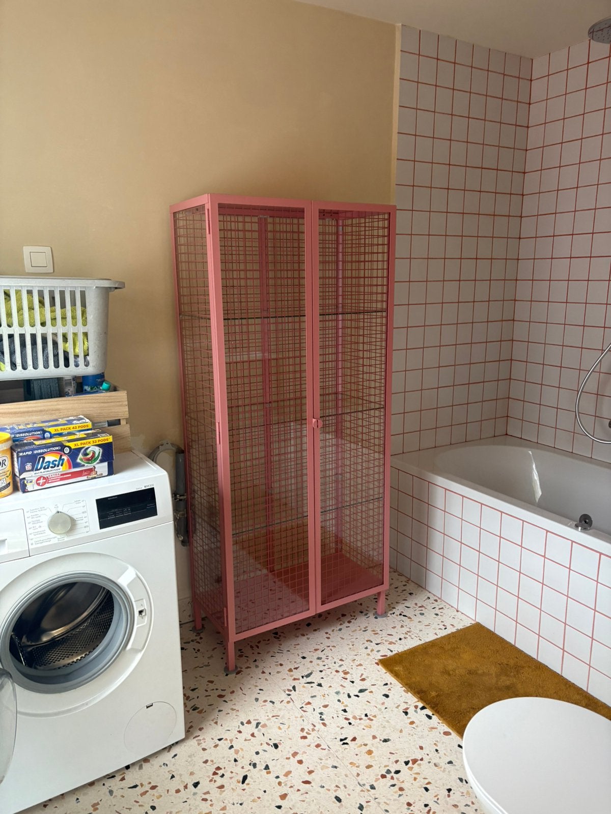 IKEA PS ROZE VITRINEKAST - limited edition, Immo, Appartements & Studios à louer, Gand