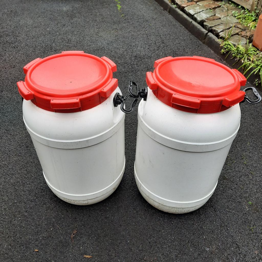 Tonnen , waterdicht met schroefdop . 60 cm x 40 cm, Ophalen
