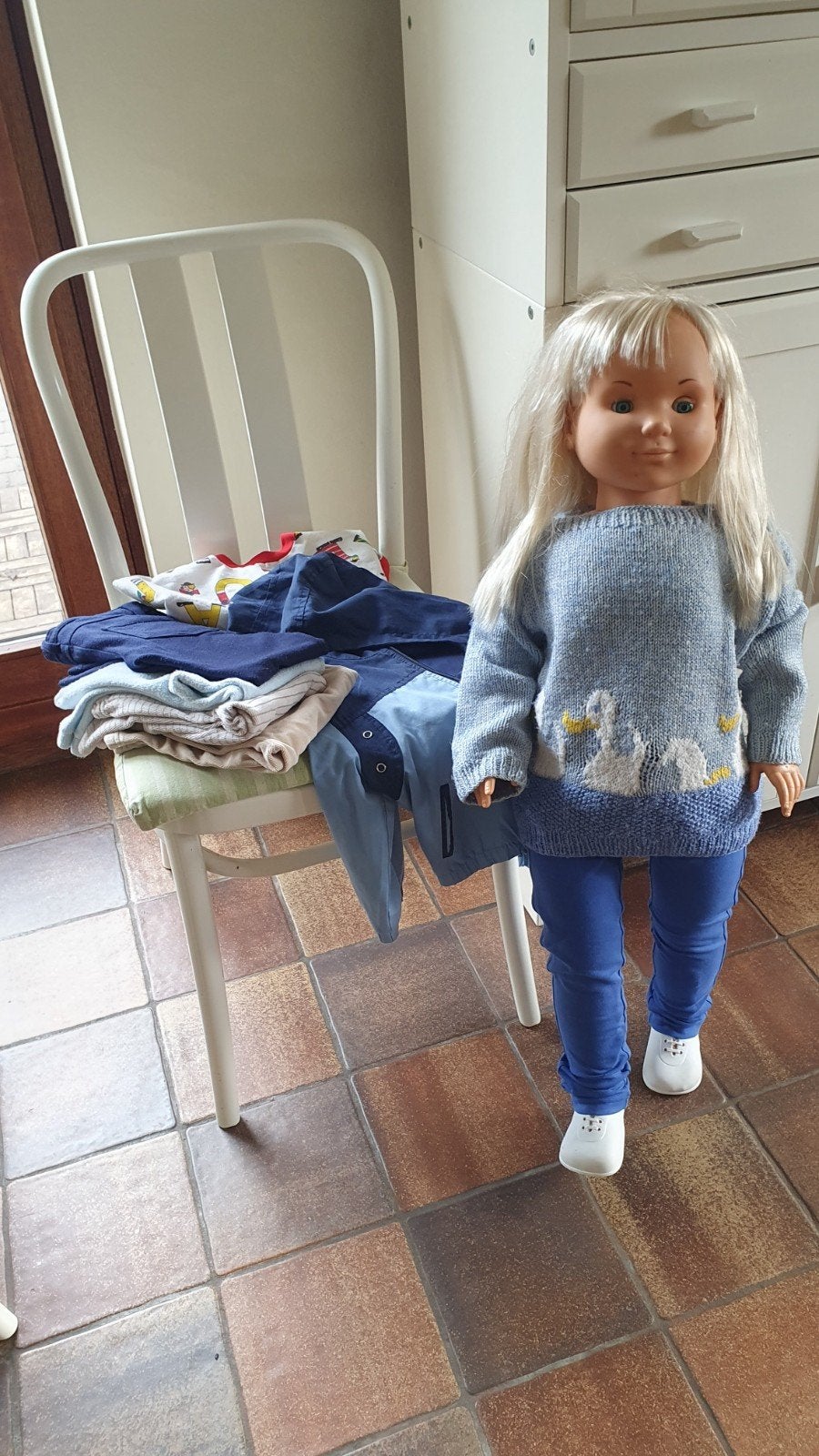 wandelende pop, Ophalen, Zo goed als nieuw