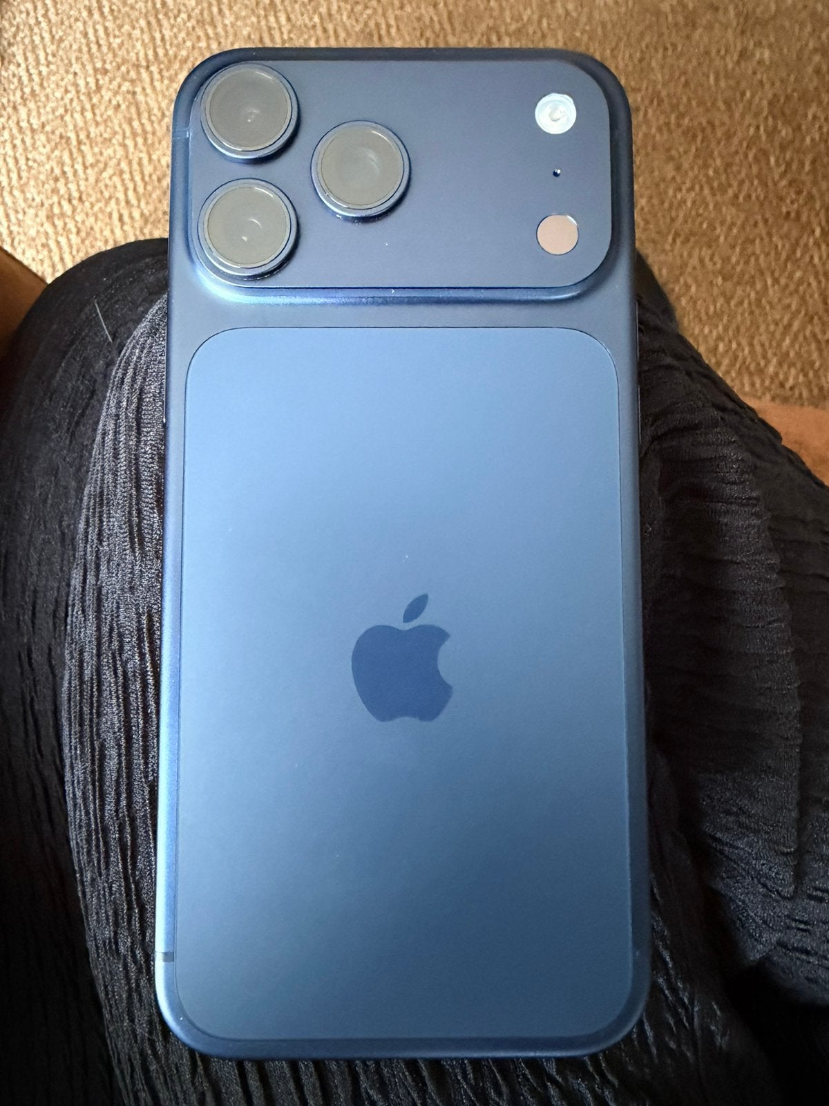 Iphone 17 pro max 256 gb max bleu, Télécoms, Téléphonie mobile | Apple iPhone, Enlèvement, Comme neuf, Bleu, 256 GB